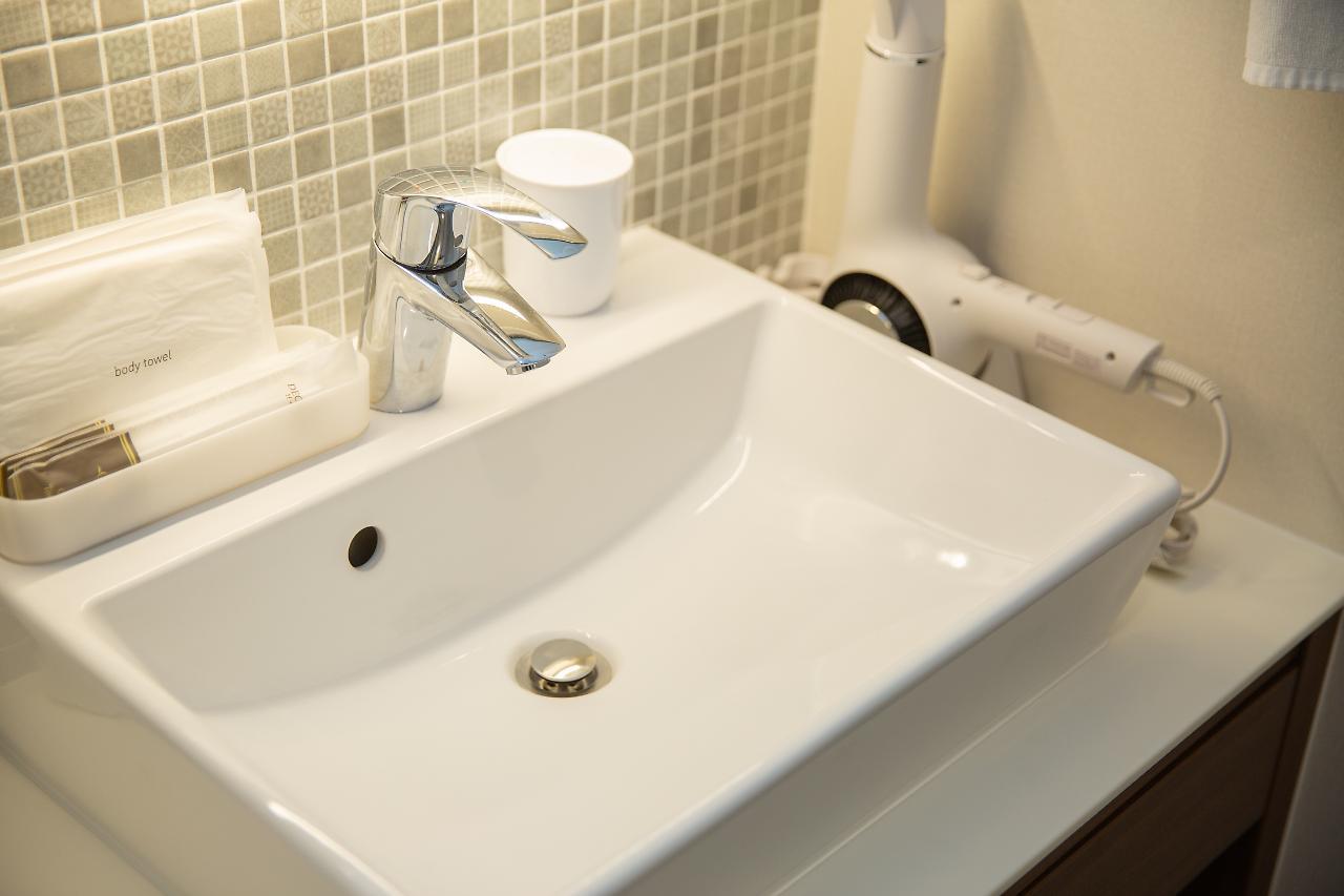 Grand Base Hiroshima Ekimae Aparthotel Ngoại thất bức ảnh